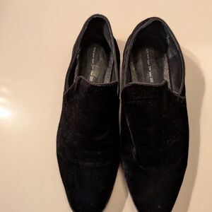 STEVEN By Steve Madden Women's BLK Velvet Slipper Loafer